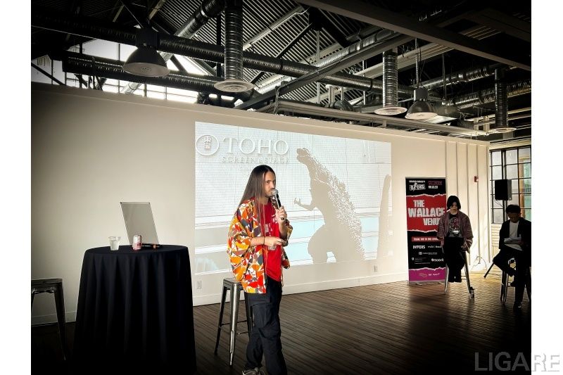 未来シェア アザレル氏の発表(提供:movmi)