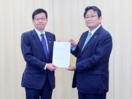 レベル4実装後までの支援拡充を松本デジタル相(左)らに対し、首都圏首長が要望