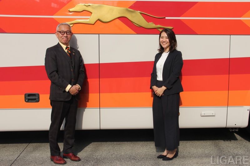 写真左から 帝産観光バス 代表取締役社長 飯尾一重氏 ナビタイムジャパン 酒井美帆氏