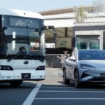 BYDが日本で25年に発売するEVバス「J7」とSUV「SEALION 7」