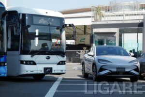 BYDが日本で25年に発売するEVバス「J7」とSUV「SEALION 7」