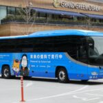 国内初の合成燃料で走行する万博シャトルバス