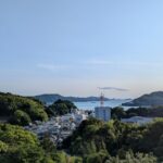 海と山の両方に臨む鳥羽の町並み。市全域が伊勢志摩国立公園に指定されている