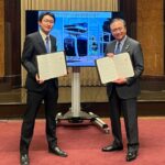 連携協定を結んだ、Zip Infrastructureの須知高匡代表(左)と神奈川県の黒岩祐治知事