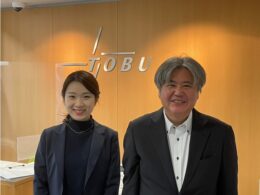 沿線価値創造統括部の吉川氏と青木氏(左から):東武鉄道提供