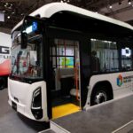 写真はいすゞ自動車が2024年度発売予定のバス「ERGA EV」
