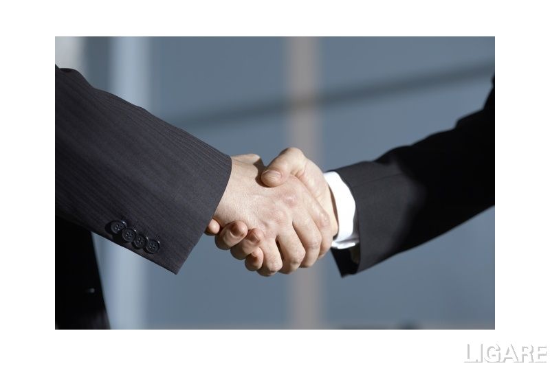 日産、ルノーと相互15%出資