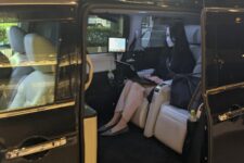 車移動中でも快適にWeb会議に出席できる「移動会議室」体験レポート