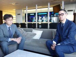 S.RIDE株式会社 代表取締役社長の西浦賢治氏(左)と株式会社ニューステクノロジー代表取締役の三浦純揮氏(右)