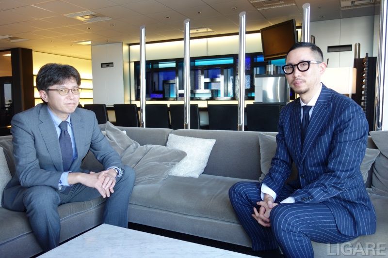 S.RIDE株式会社 代表取締役社長の西浦賢治氏(左)と株式会社ニューステクノロジー代表取締役の三浦純揮氏(右)