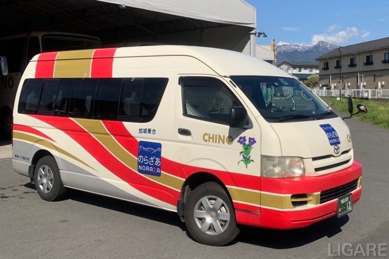 茅野市で運行しているAIオンデマンド交通サービス「のらざあ」の車両