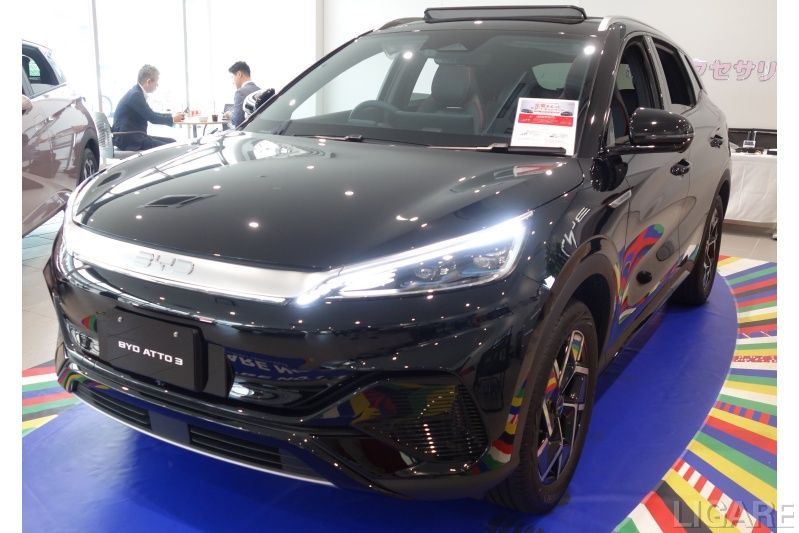 ATTO 3(コスモスブラック)