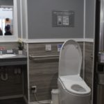 移動式トイレの車内