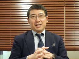 大川直樹CEOは広告業、自動車部品の製造業を経験してプラゴを 創業。プラゴの今までとこれからを語ってくれた