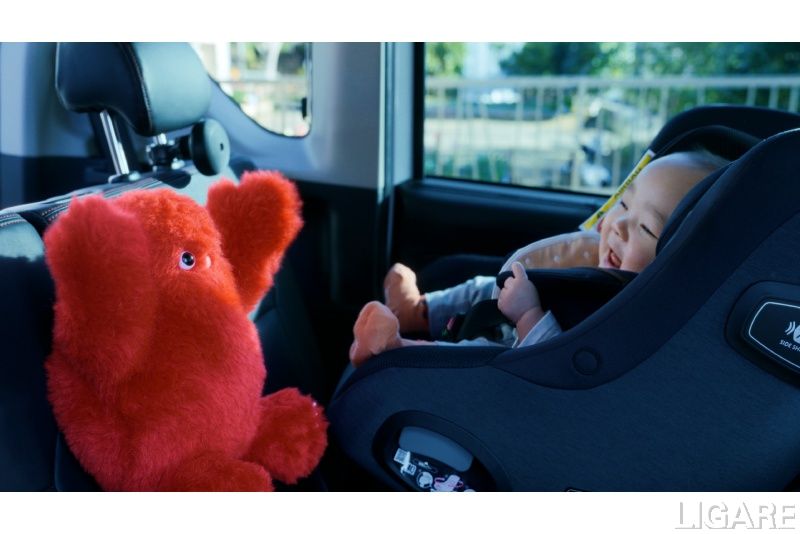 運転中に乳幼児をあやす「イルヨ」に新機能(日産自動車ニュースリリースより)