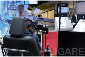 来場者は開発用の実機とVRでデンソー最新技術を体験