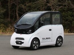 開発中の新型車両