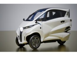 オートバックス、都市型小型EV「Lean3」の取り扱い決定　8月より販売・整備を開始、東京オートサロンで初公開
