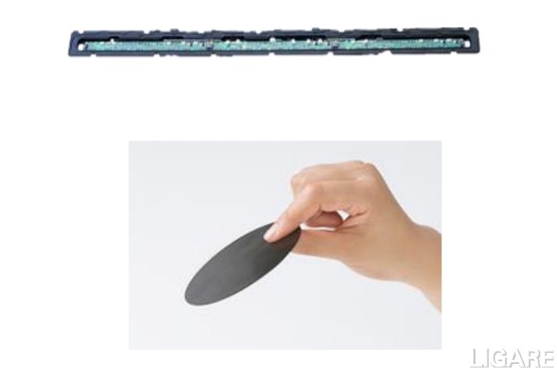 車載用MIセンサモジュール(上)と磁気マーカ(下)