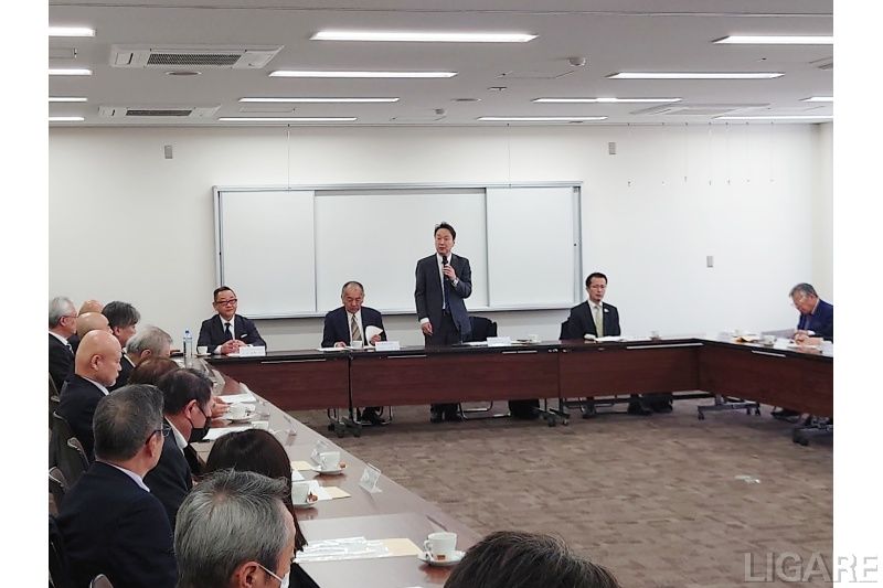 写真中央:近畿運輸局長 日笠 弥三郎氏