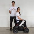 WHILLが近距離モビリティの新モデル発表、シニア層のQOL向上を目指す