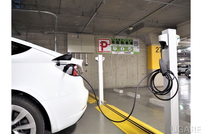 ホテルの月極駐車場でEV充電の運営実証