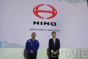日野自動車_プレスブリーフィングの模様