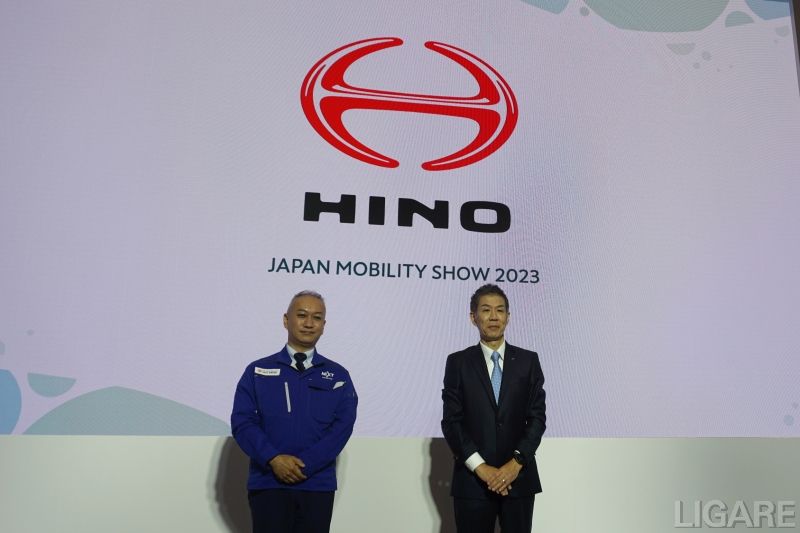 日野自動車_プレスブリーフィングの模様