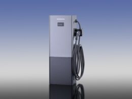 ホンダアクセス、Honda純正の「V2H充放電器」を発表。EVを非常用電源として活用