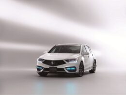 LEGEND Hybrid EX・Honda SENSING Elite