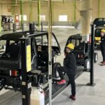 KGモーターズ、超小型EV「mibot」の初回納車を実施 プレ量産フェーズへ移行し供給体制を検証