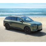 LEXUS、初のBEV3列シートSUV 新型「TZ」を世界初公開。2026年冬に国内発売へ