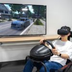 VRコクピットで試乗する様子