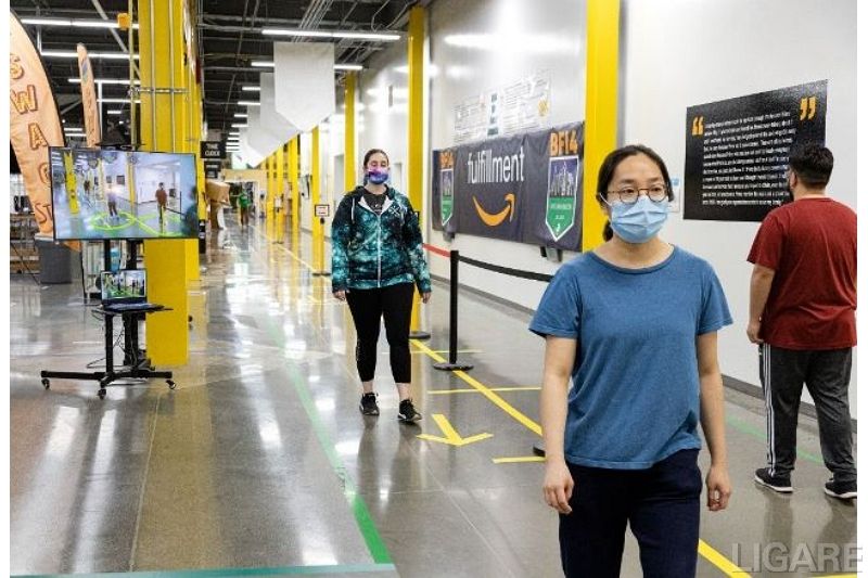 アマゾン Aiなどを活用した3密回避技術を開発 日本の物流拠点に配備 Ligare リガーレ 人 まち モビリティ アマゾン Aiなどを活用した3密回避技術を開発 日本の物流拠点に配備 Ligare リガーレ 人 まち モビリティ