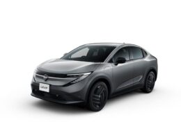 日産、新型「リーフ」に55kWhバッテリー搭載の「B5」を追加。航続距離521km、価格は438万円から
