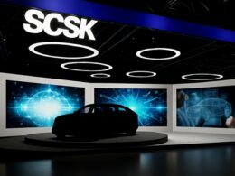SCSK、IT企業初のEVをJMSで公開　わずか9ヶ月で開発、ソフトウェア起点の「つくり方」を提案