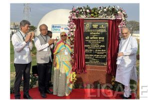 スズキ、インドで牛糞活用のバイオガスプラントを開所　CNG車850台分の燃料を毎日生産へ