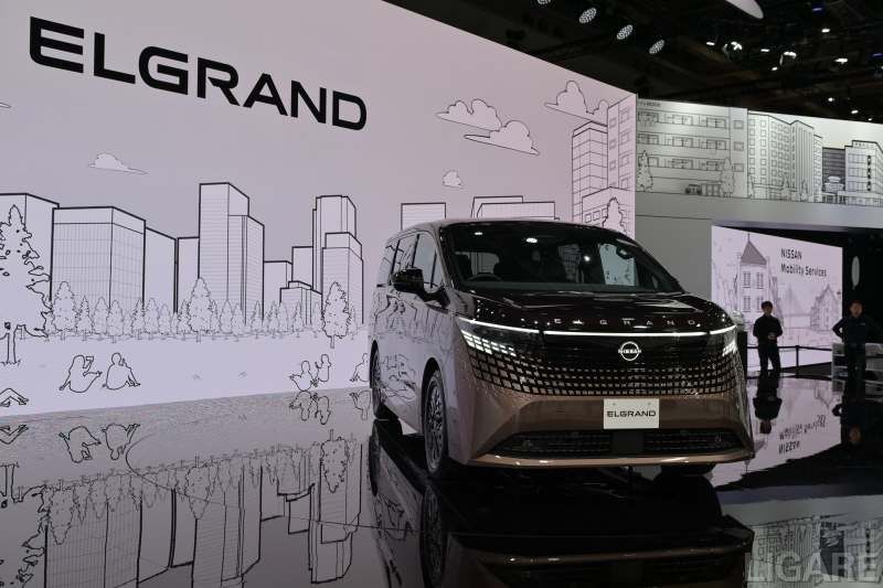 世界初公開の新型「エルグランド」